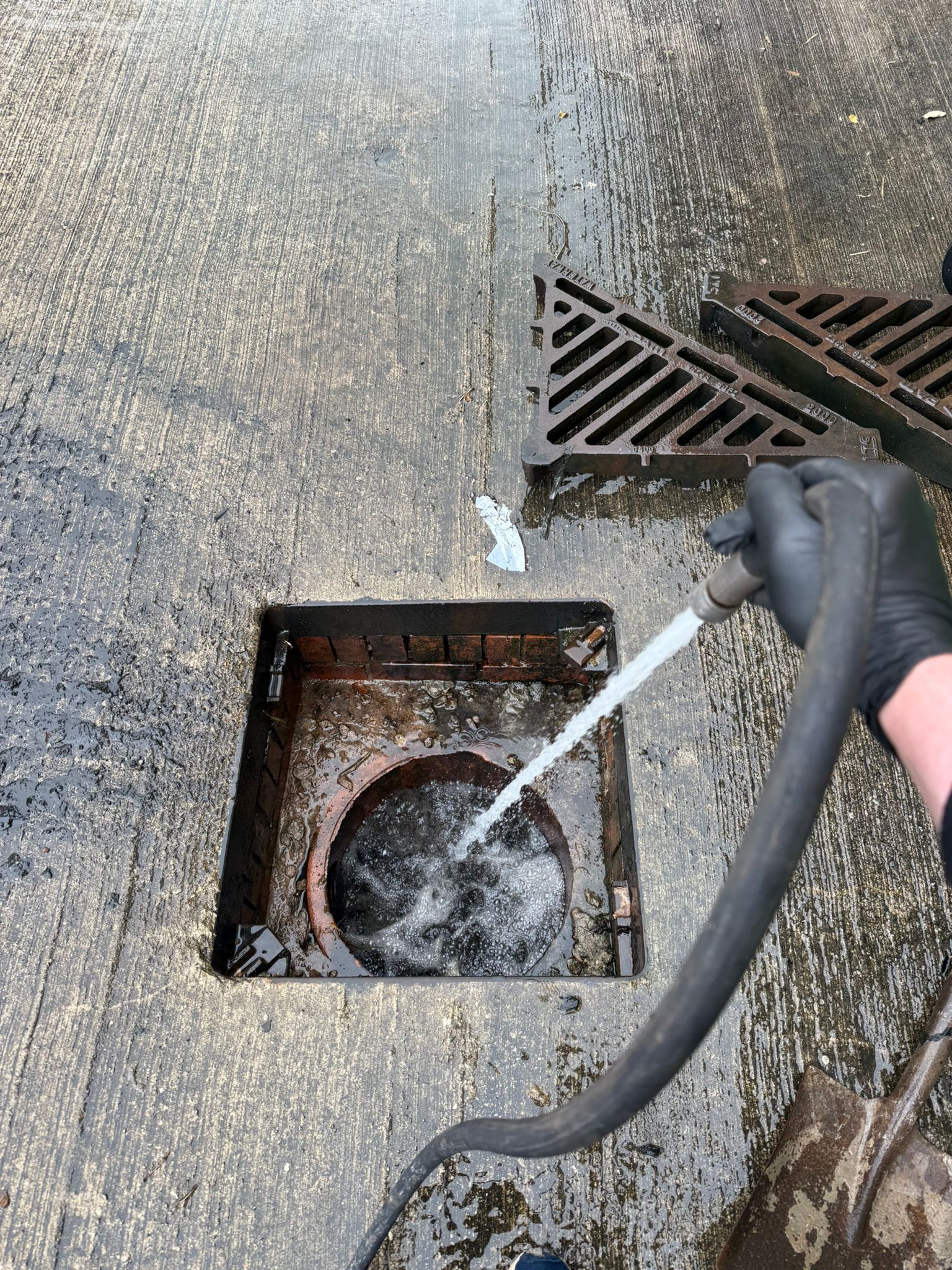 Drainage expert with professional jetting equipment Blackpool - specialist blocked drain clearance